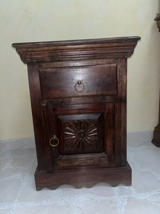 Set de 2 Mesitas de Noche de Madera