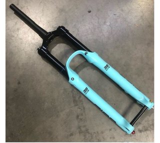 NUEVO Suntour Aion 38 X 170mm