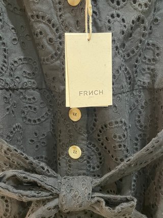 Mono Negro con Bordado Inglés. SIN ESTRENAR