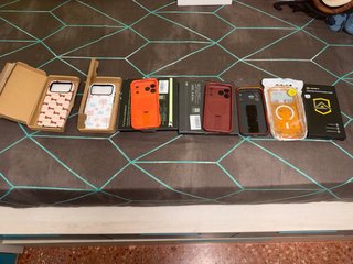 -iPhone 17 pro max lote de 7 fundas  entrega mano