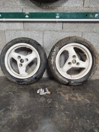Llantas Peugeot Scooter