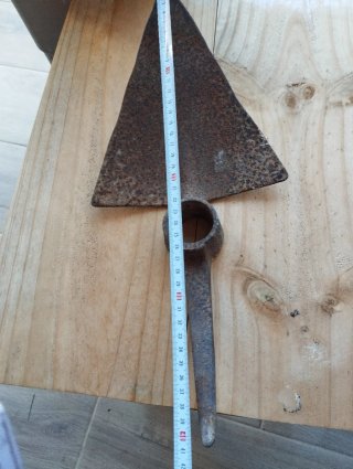 AZADA DE PUNTA CON PICO