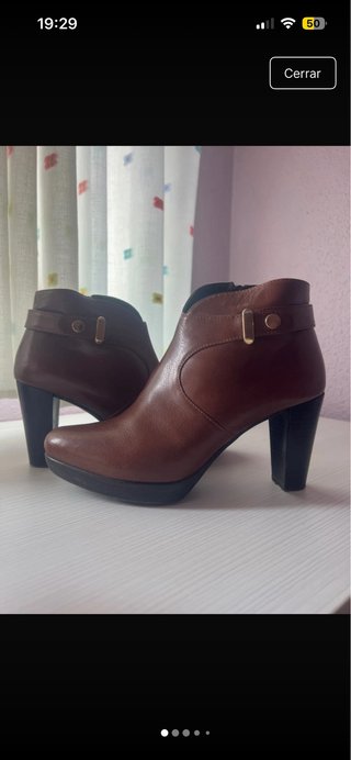 Botines de tacón marrones