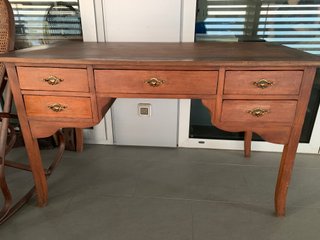 Escritorio Antiguo de Madera