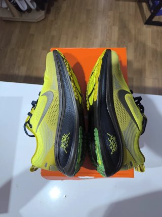 Zapatillas Nike Vomero 18 SE