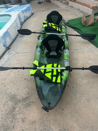 Kayak Doble con Remos y Chalecos