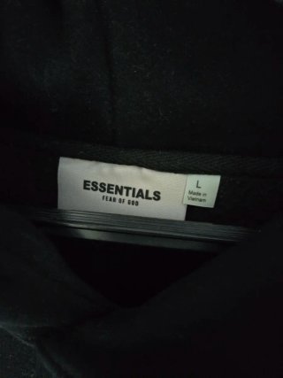 Sudadera Fear of God Essentials Negra