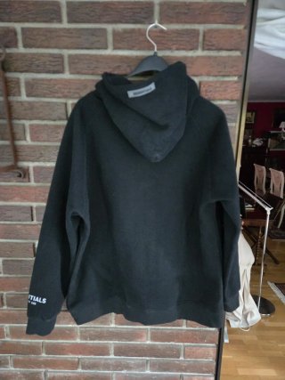 Sudadera Fear of God Essentials Negra