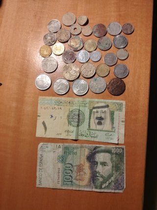 Lote de Monedas y Billetes Antiguos
