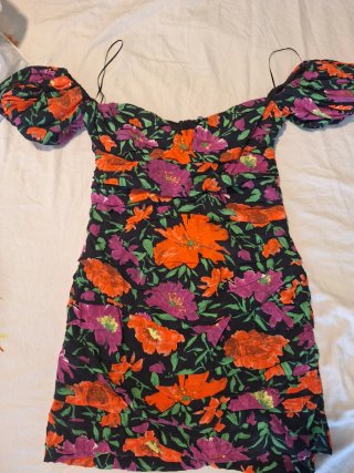 Vestido Ajustado Estampado Floral