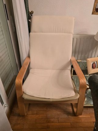 Mecedora IKEA beige