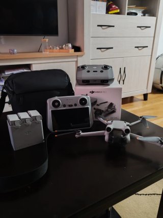 DJI Mini 3 Pro Fly More Combo + RC