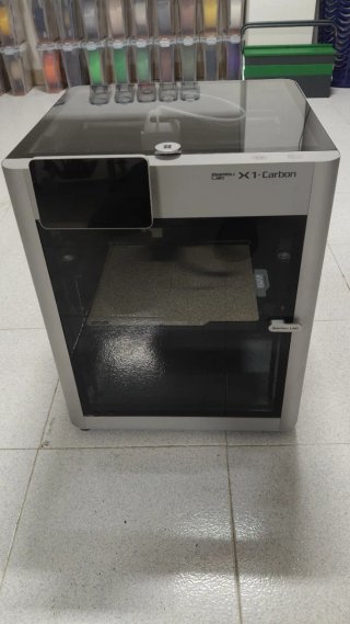 Stampante 3d bambulab x1c.
