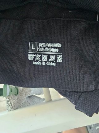 Conjunto deportivo negro