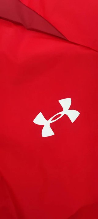 Chaqueta Cortavientos Under Armour HeatGear Roja