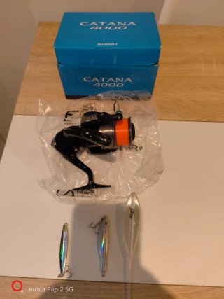 Carrete SHIMANO CATANA 4000 y caña marca RELY