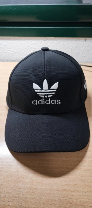 Gorra Adidas Negra