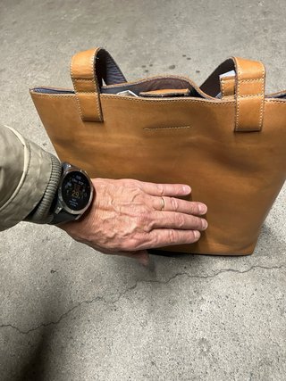 Bolso de piel de alta calidad.