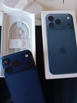 iPhone 17 Pro Max 256GB + Airpods Pro