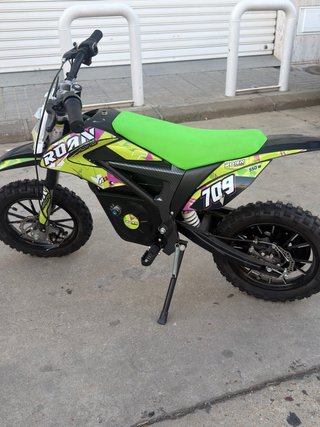 Moto Eléctrica Infantil ROAN 709
