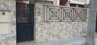 Puerta y reja de jardín