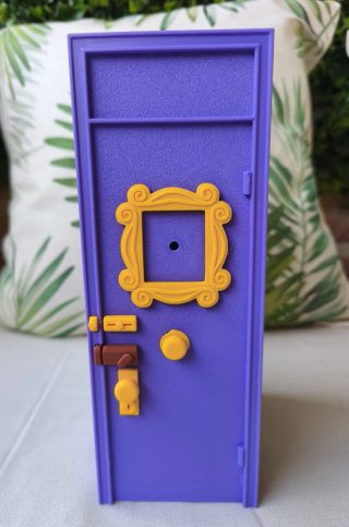 Hucha Puerta Friends Morada