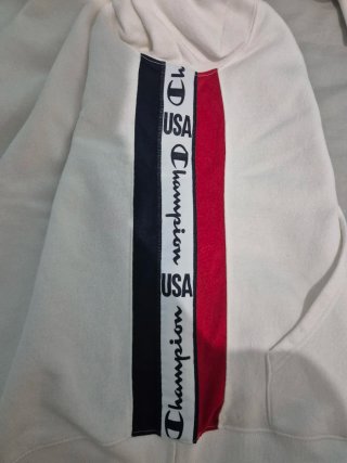 Sudadera Champion USA con detalles