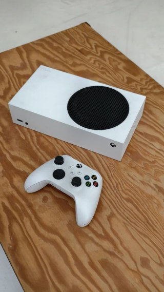Xbox Series S + Mando Inalámbrico