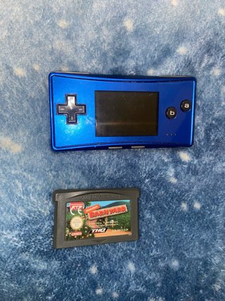 Nintendo Game Boy Micro azul y juego Barnyard