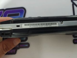 Sony PSP-1000 Fat + Cavo + Custodia + Gioco PES 11