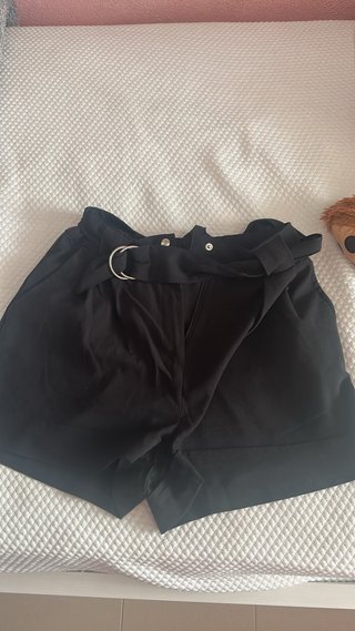 Pantalón corto negro talla L