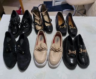 Zapatos elegantes cordones y decoración