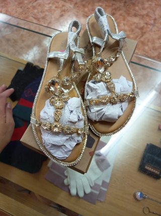 Sandalias doradas y plateadas talla 39