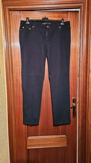 Pantalones color negro de la marca Liz Claiborne