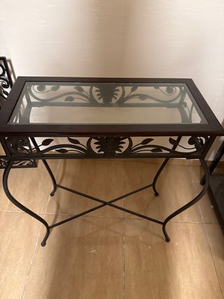 Mueble de entrada de metal y cristal
