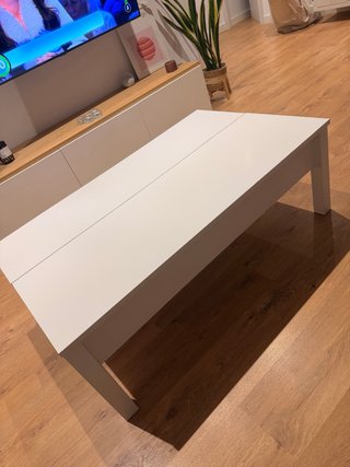 Mesa de centro elevable blanca