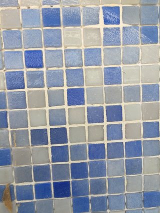 Gresite mosaico azul y blanco