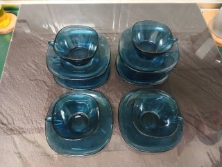 Juego 4 tazas y platos café azul