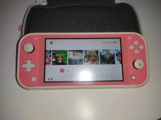Nintendo Switch Lite Coral