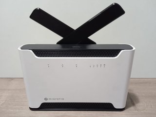 Router 4G LTE WiFi 6 MikroTik Chateau LTE18