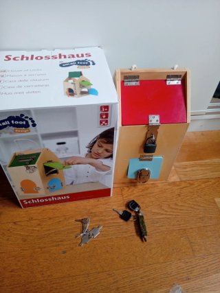 Caja de Cerraduras Montessori