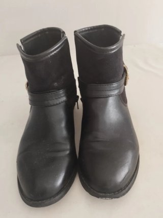 Botines Negros de piel y Ante