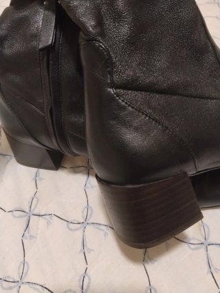 Botines de piel negros