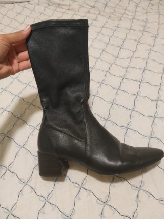 Botines de piel negros
