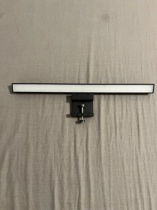 Luz de monitor con soporte varios tonos