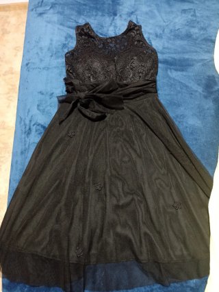 Vestido de fiesta negro con encaje