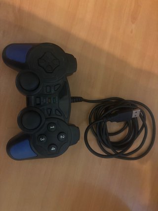 Controller per videogiochi con cavo USB