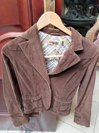 Chaqueta de pana Bershka marrón Talla S