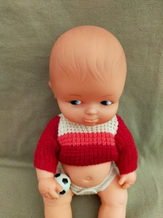 Muñeco Copito de Famosa con Ropa Original