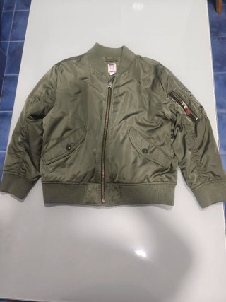Cazadora bomber Gap verde oliva
